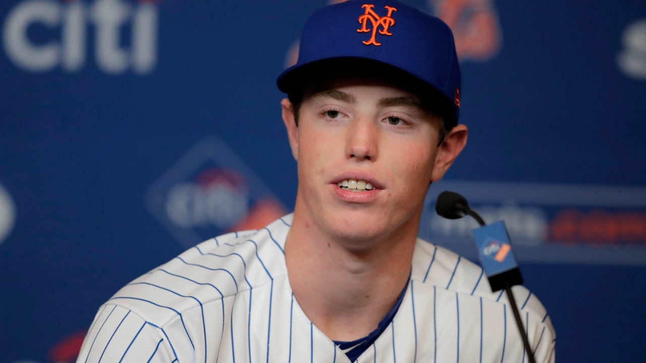 Mets shuffle leaky bullpen, sign 1st-round draft pick